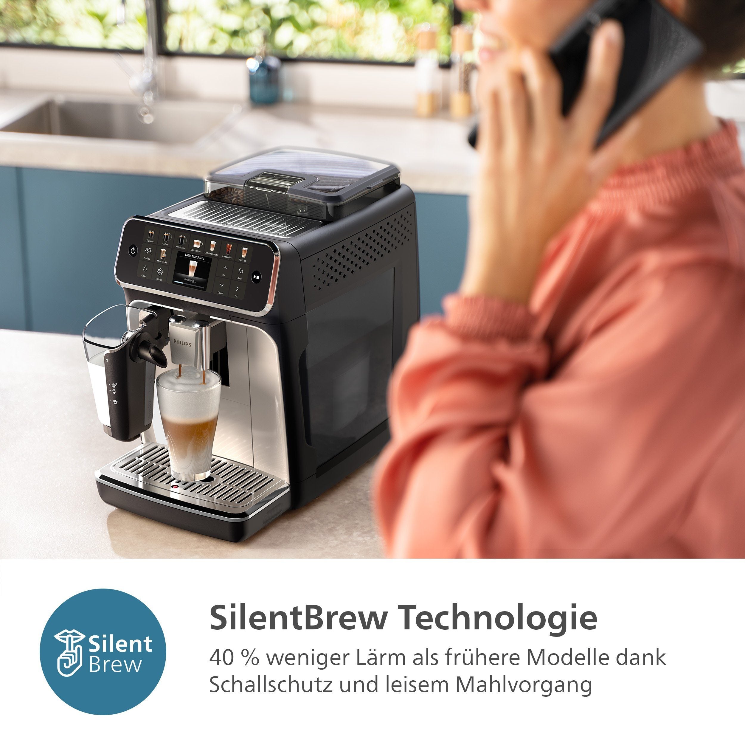 Kaffeevollautomat 5500 Series EP5547/90, Chrom-Schwarz LatteGo-Milchsystem, SilentBrew Technologie, Schwarz verchromt,20 Kaffeespezialitäten (heiß oder eisgekühlt)